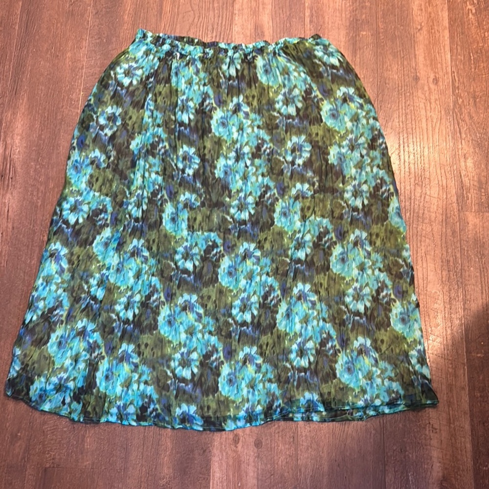 Dressbarn Green and Blue A-Line Floral Skirt Size 22/24